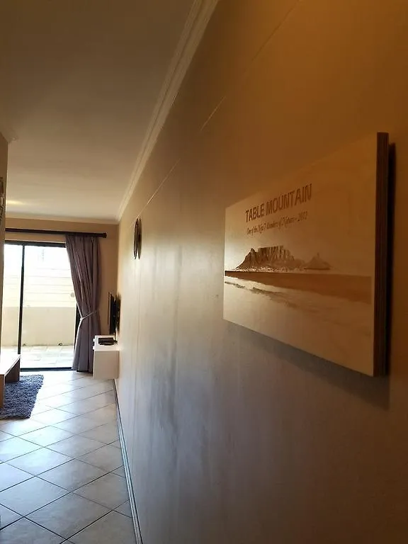 Sandy Bay Hotel Bloubergstrand Apartment